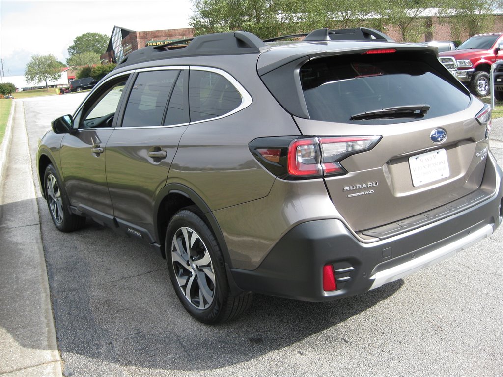 2022 Subaru Outback Limited - Photo 6