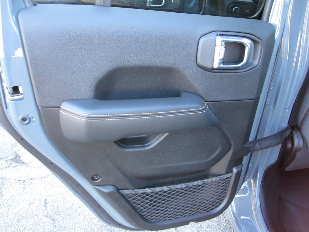 2025 Jeep Wrangler 4xe Sahara 4XE - Photo 32