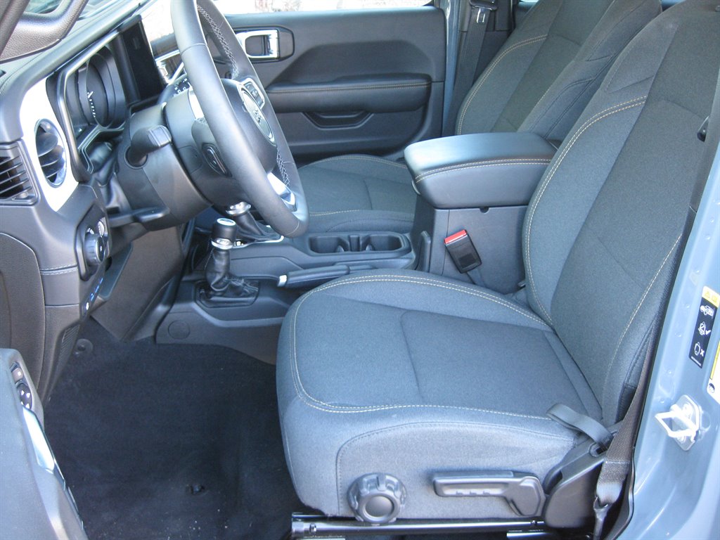 2025 Jeep Wrangler 4xe Sahara 4XE - Photo 13