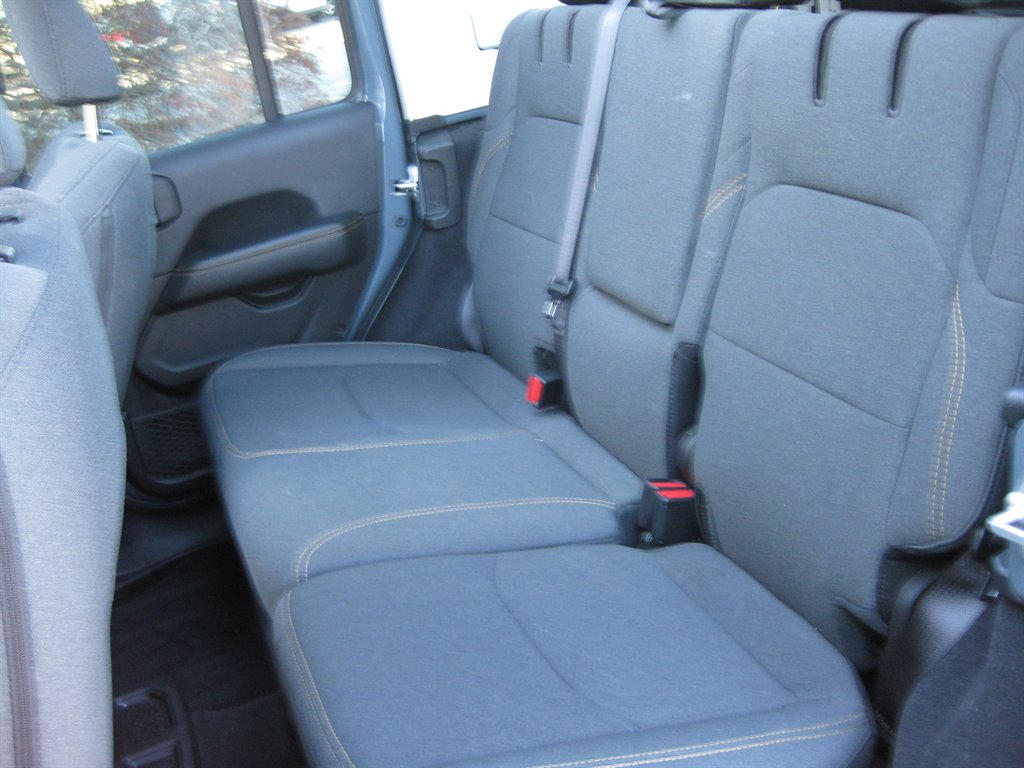 2025 Jeep Wrangler 4xe Sahara 4XE - Photo 34