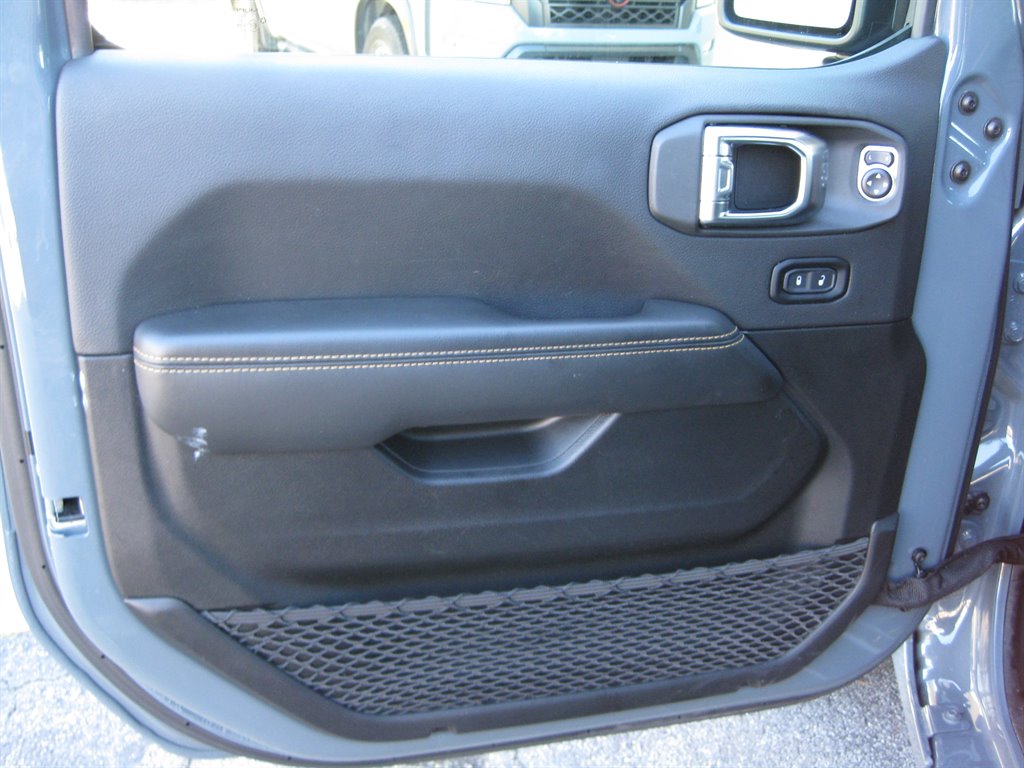 2025 Jeep Wrangler 4xe Sahara 4XE - Photo 11