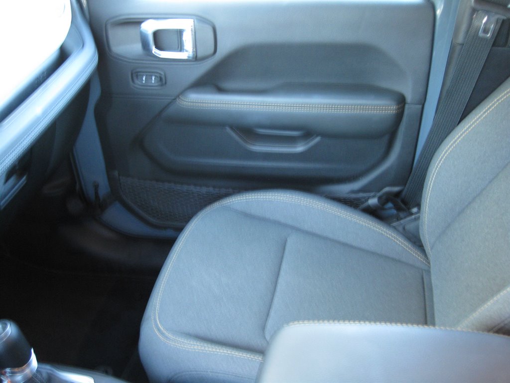 2025 Jeep Wrangler 4xe Sahara 4XE - Photo 28
