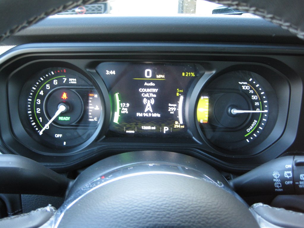 2025 Jeep Wrangler 4xe Sahara 4XE - Photo 18
