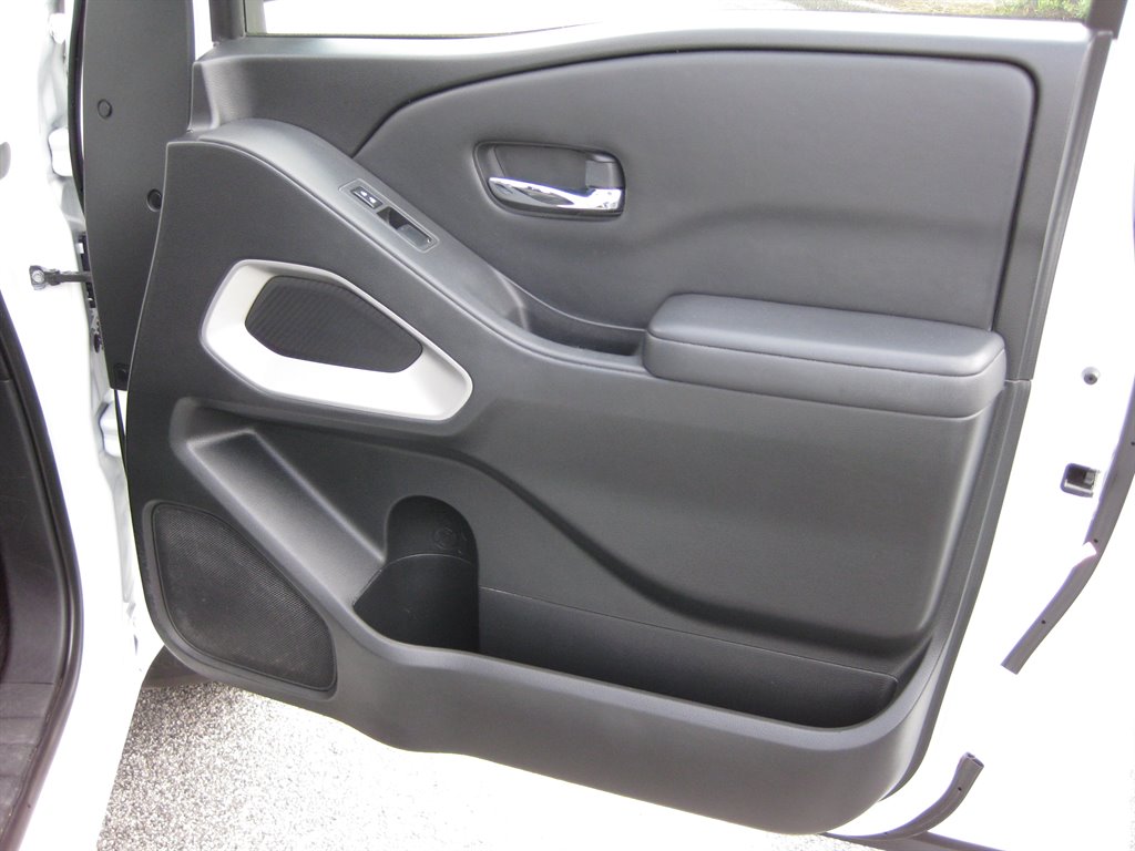 2022 Nissan Frontier SV - Photo 36