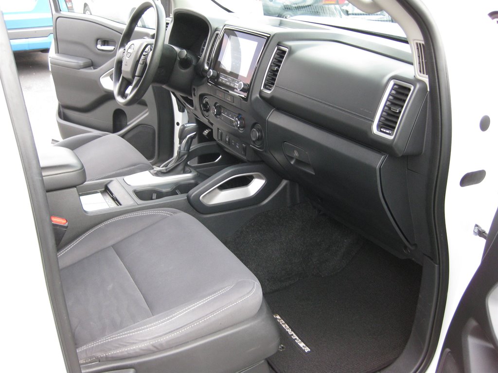 2022 Nissan Frontier SV - Photo 34