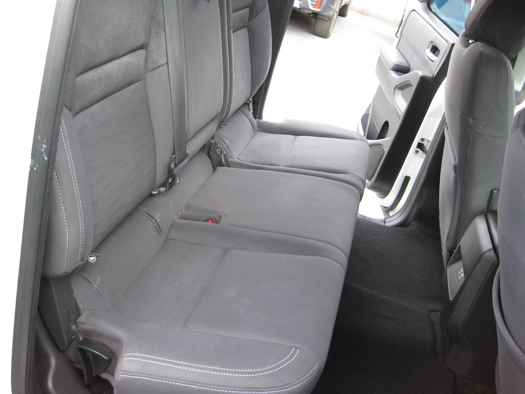 2022 Nissan Frontier SV - Photo 32