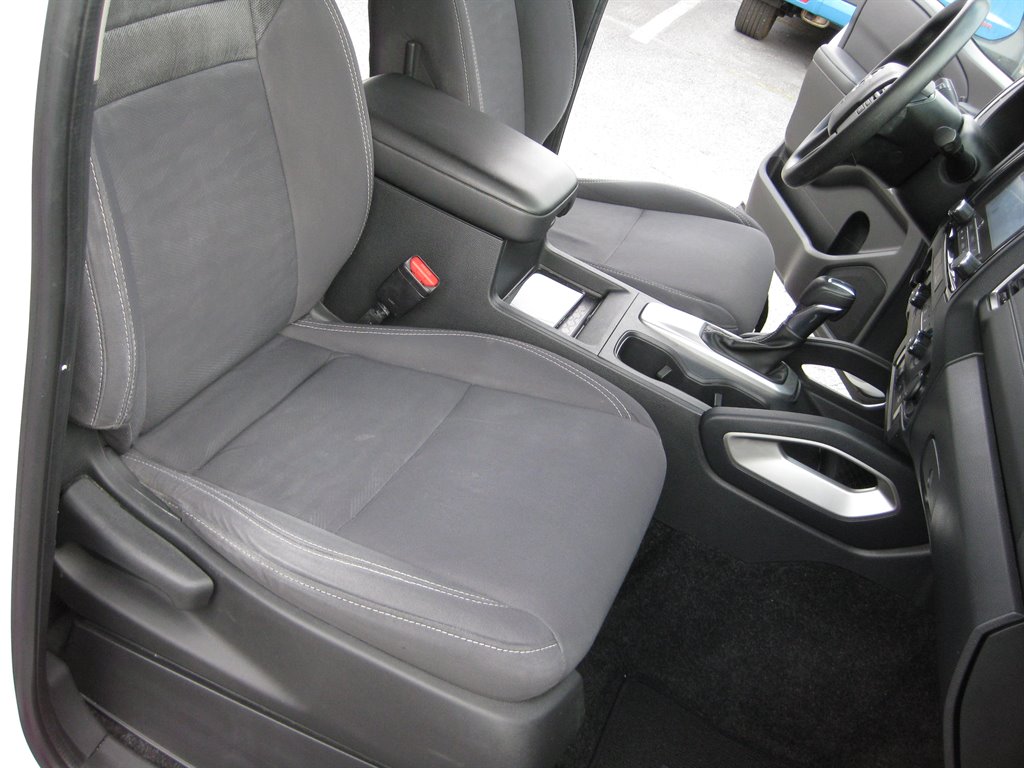 2022 Nissan Frontier SV - Photo 33