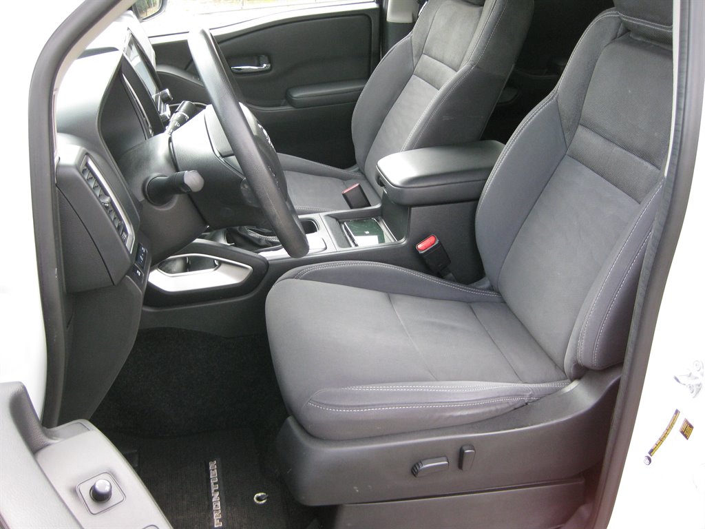 2022 Nissan Frontier SV - Photo 12