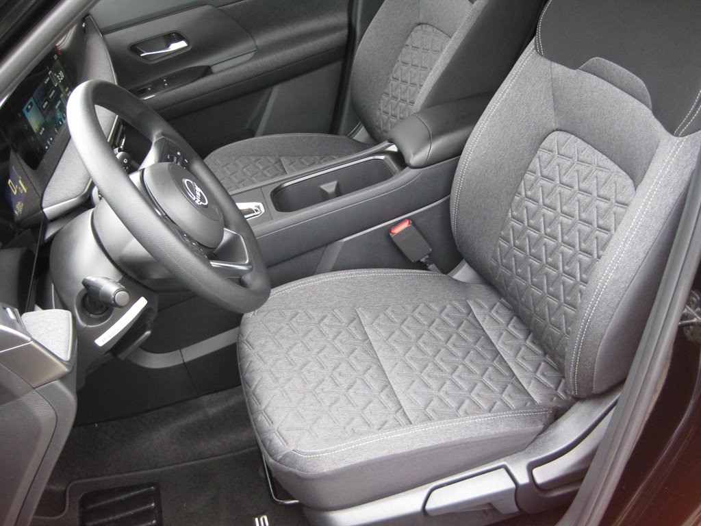 2026 Nissan KICKS SR - Photo 12