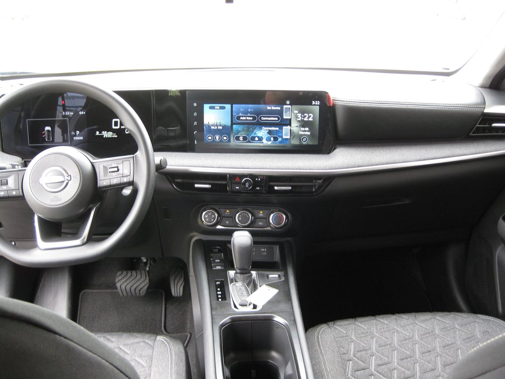 2026 Nissan KICKS SR - Photo 26