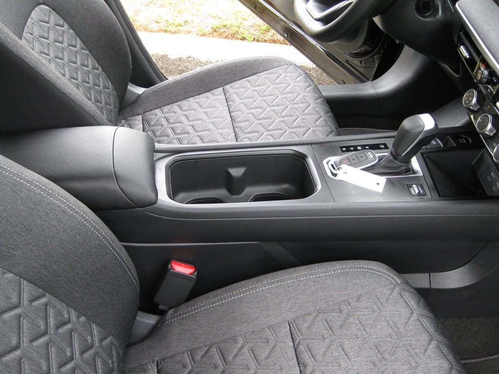 2026 Nissan KICKS SR - Photo 33