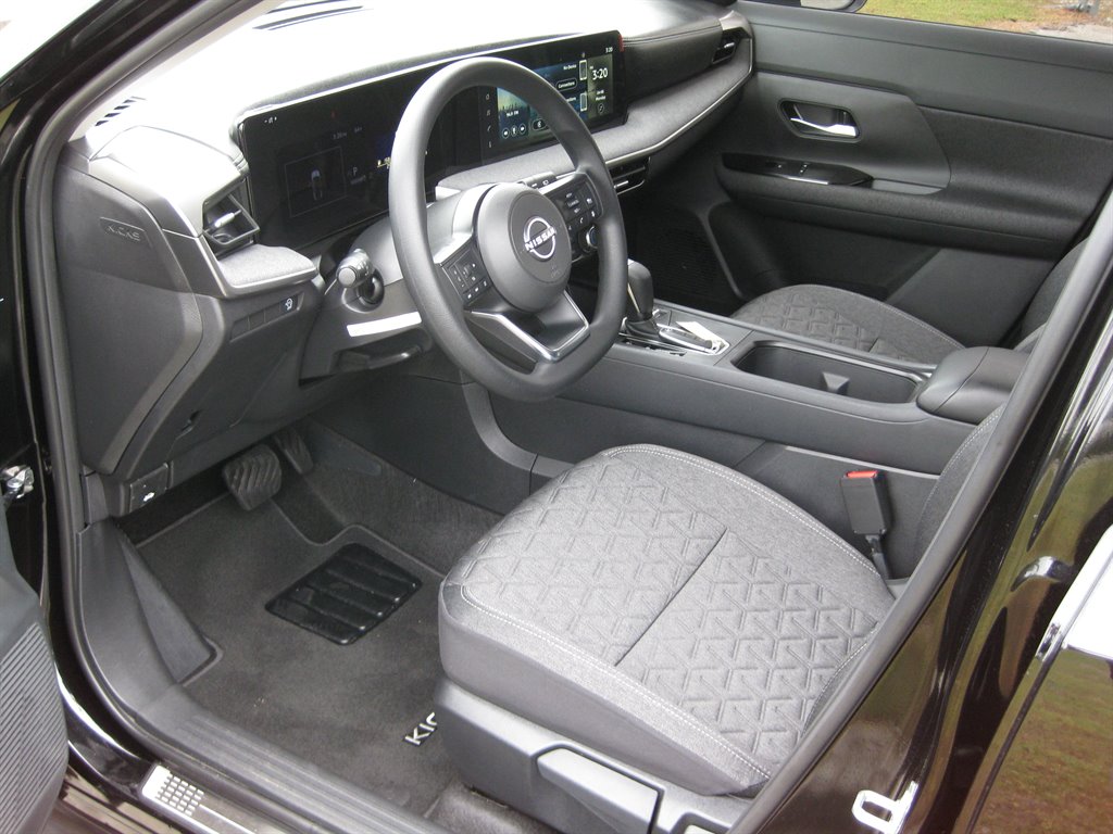 2026 Nissan KICKS SR - Photo 11