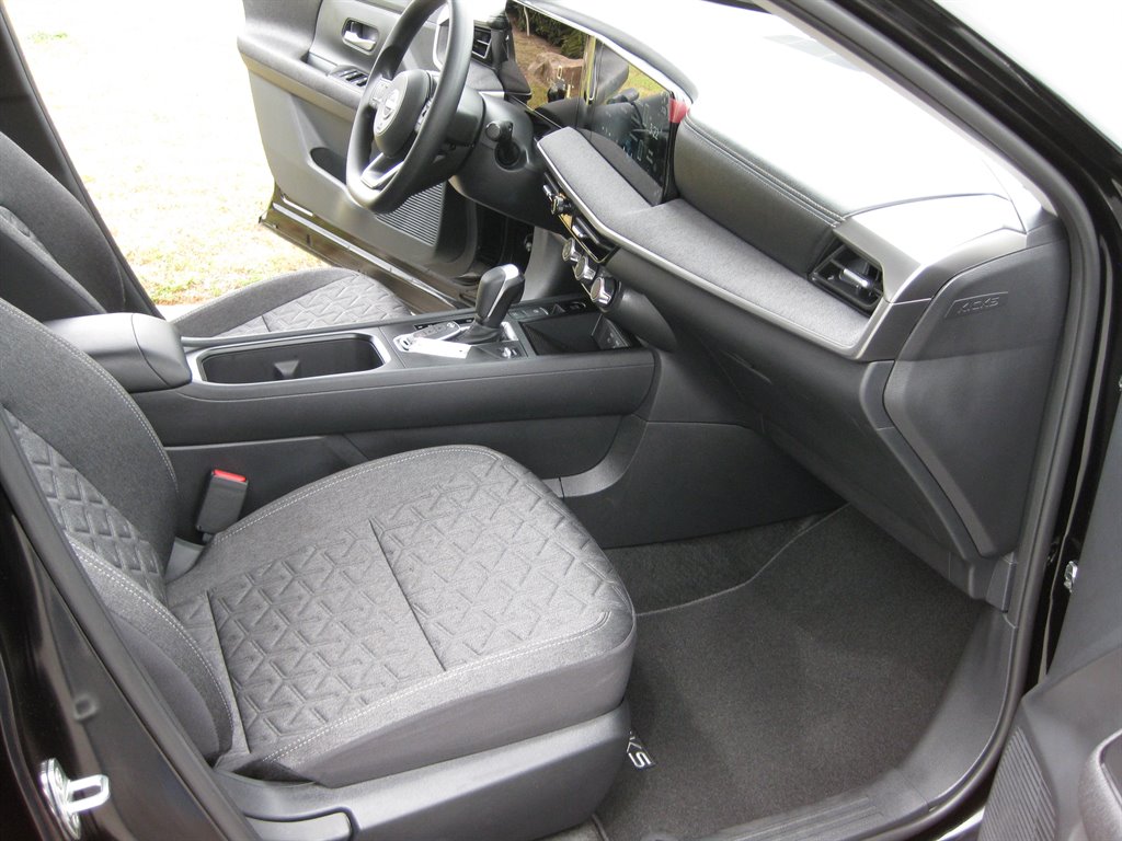 2026 Nissan KICKS SR - Photo 30