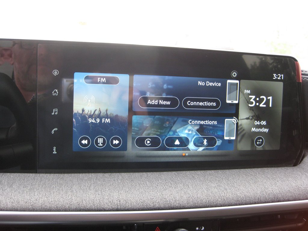 2026 Nissan KICKS SR - Photo 16