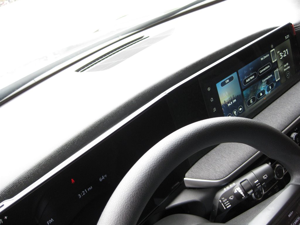 2026 Nissan KICKS SR - Photo 19