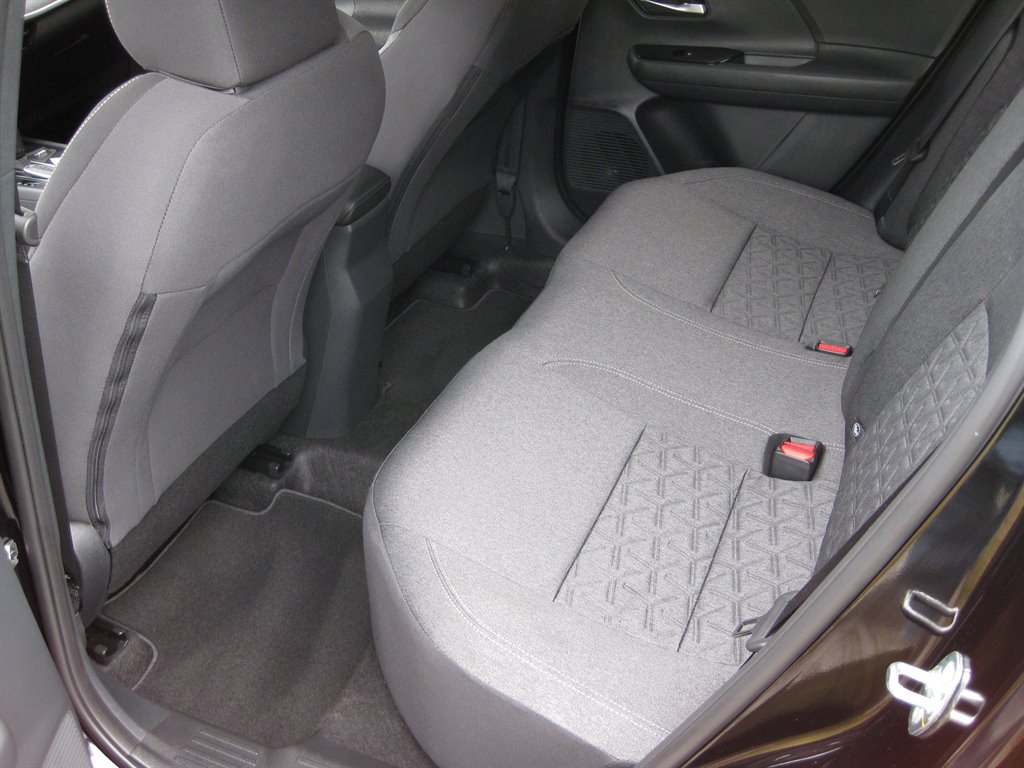 2026 Nissan KICKS SR - Photo 22