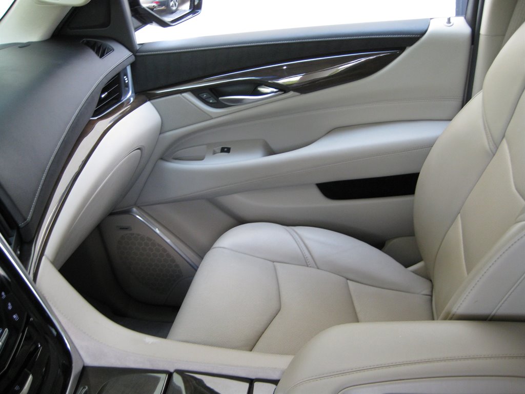 2020 Cadillac Escalade Premium Luxury - Photo 24