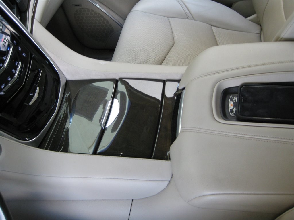 2020 Cadillac Escalade Premium Luxury - Photo 25