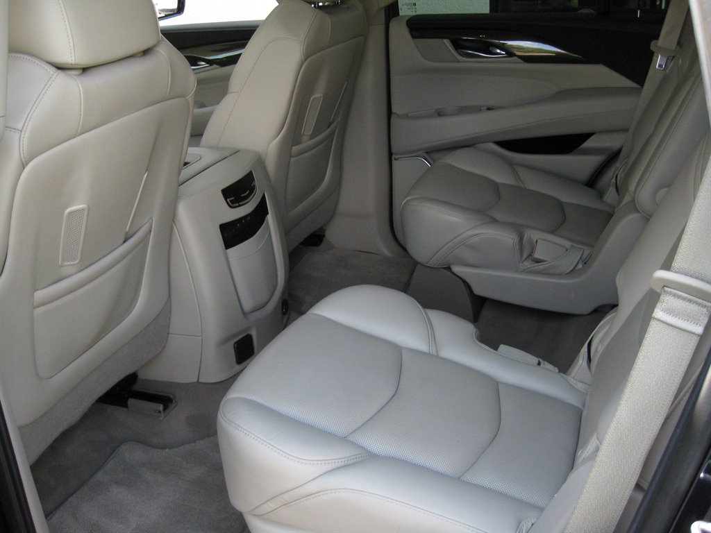 2020 Cadillac Escalade Premium Luxury - Photo 27