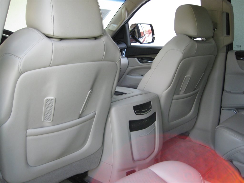 2020 Cadillac Escalade Premium Luxury - Photo 29