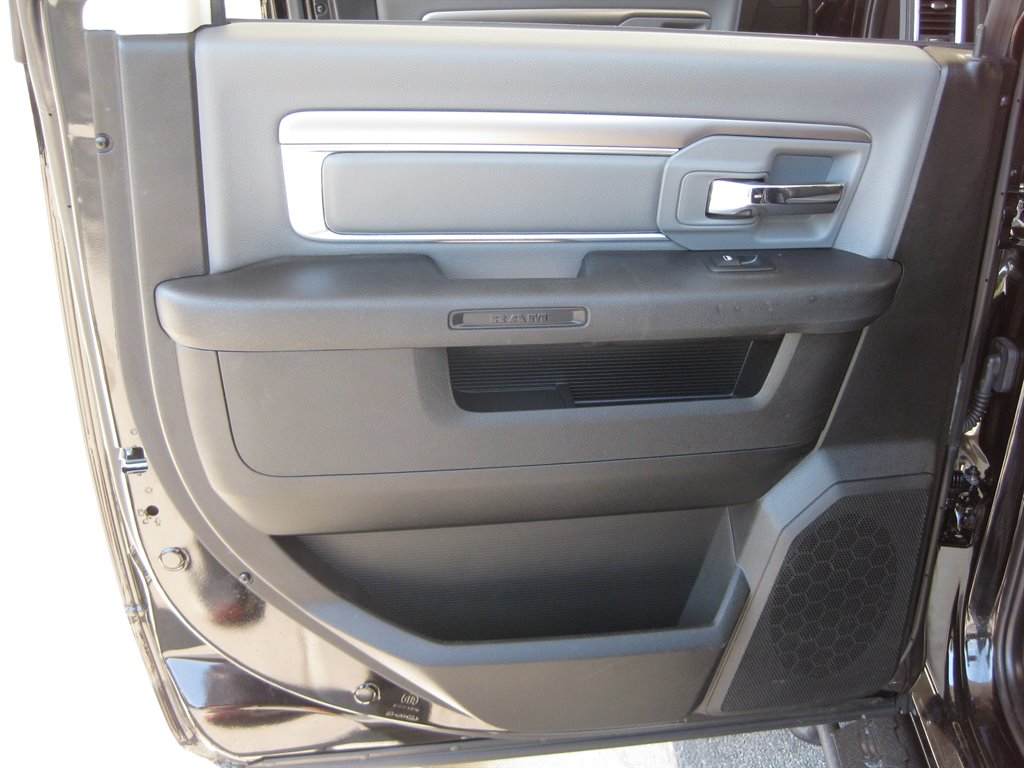 2023 RAM Ram 1500 Classic SLT - Photo 30