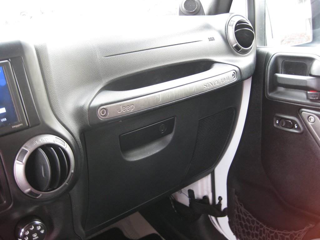 2013 Jeep Wrangler Unlimited Sport - Photo 20