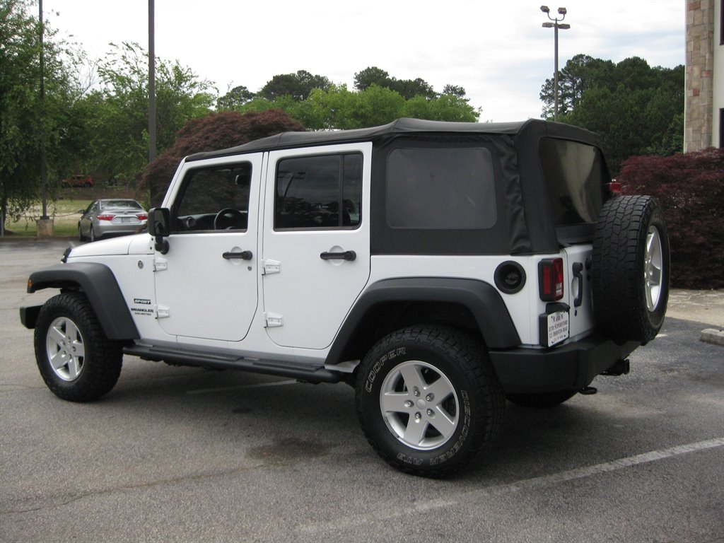 2013 Jeep Wrangler Unlimited Sport - Photo 8