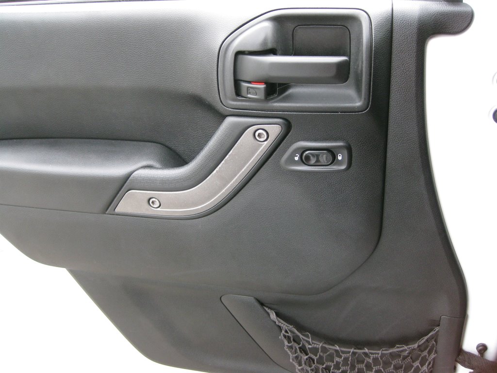 2013 Jeep Wrangler Unlimited Sport - Photo 22