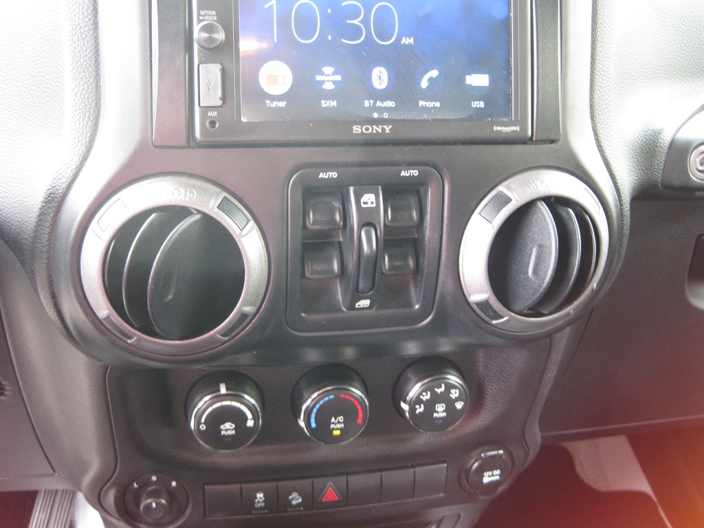 2013 Jeep Wrangler Unlimited Sport - Photo 17