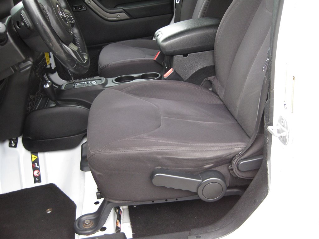 2013 Jeep Wrangler Unlimited Sport - Photo 23