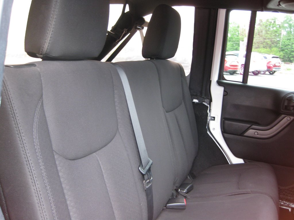 2013 Jeep Wrangler Unlimited Sport - Photo 29