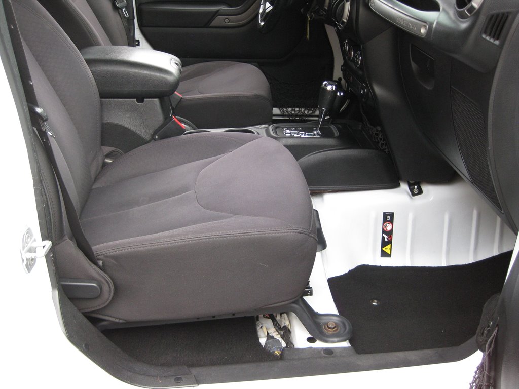 2013 Jeep Wrangler Unlimited Sport - Photo 26