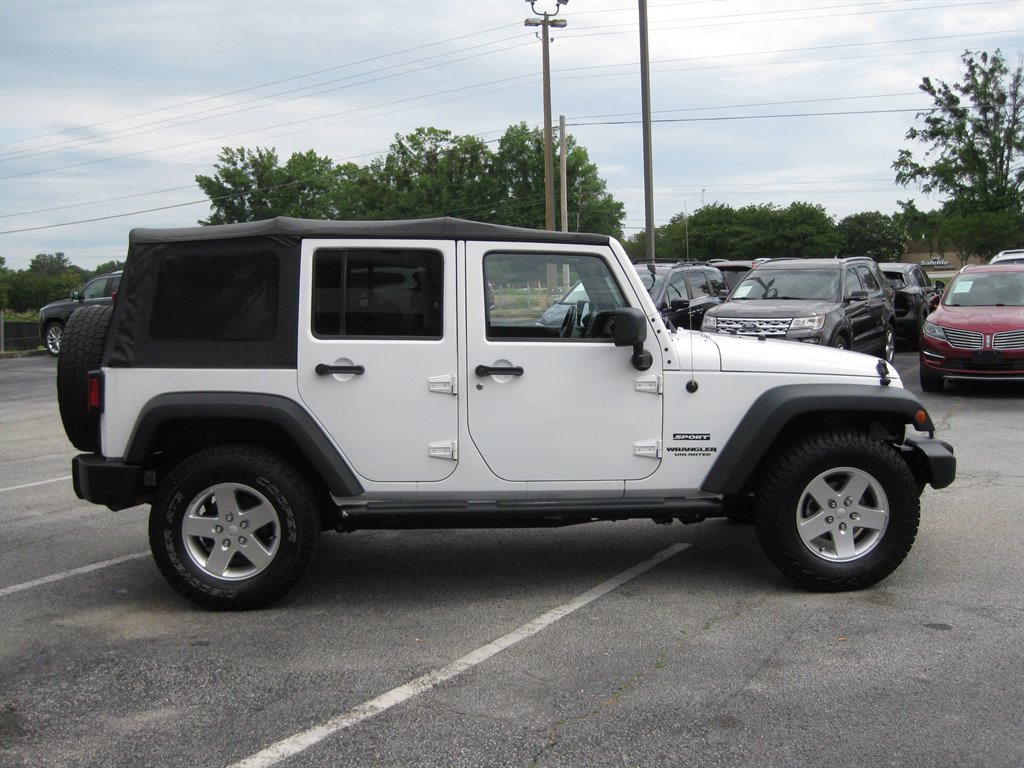 2013 Jeep Wrangler Unlimited Sport - Photo 11