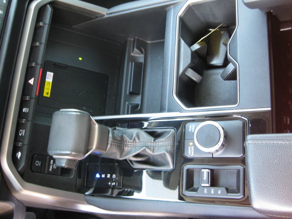 2022 Toyota Tundra Limited - Photo 20