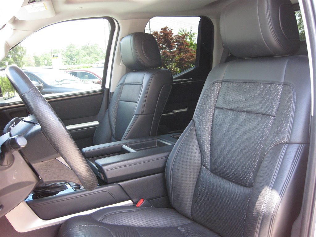 2022 Toyota Tundra Limited - Photo 27