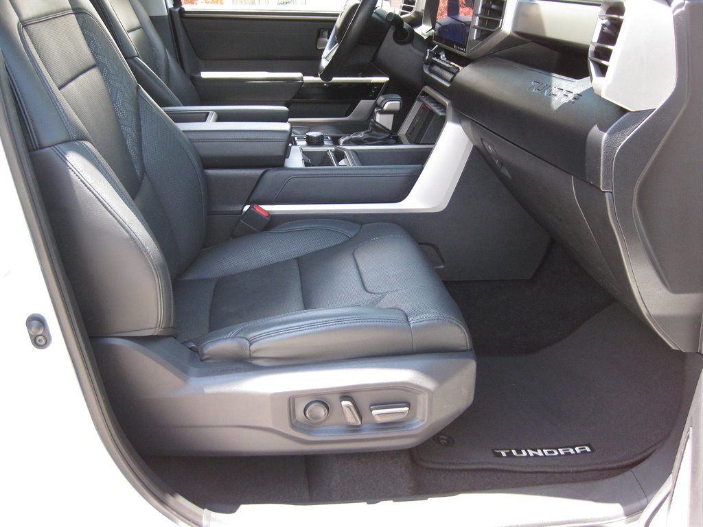2022 Toyota Tundra Limited - Photo 28