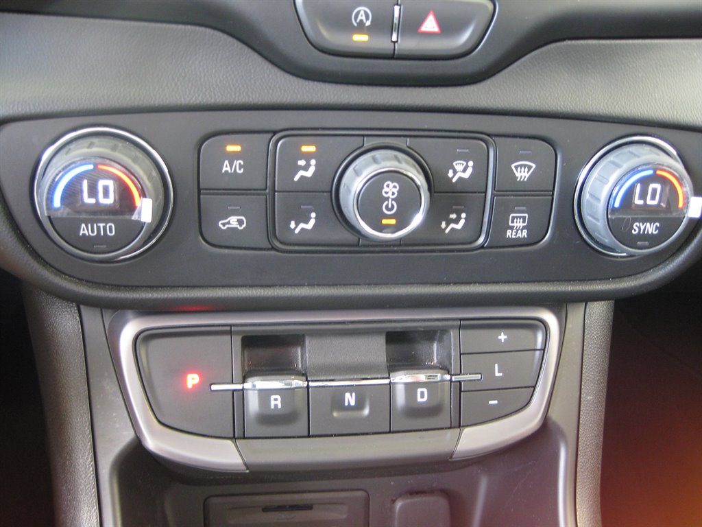 2022 GMC Terrain AT4 - Photo 19