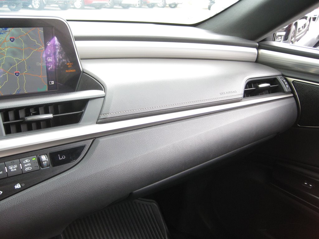 2020 Lexus ES F SPORT - Photo 21