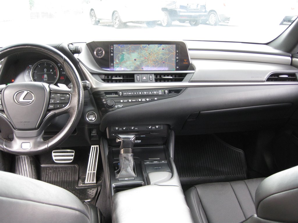 2020 Lexus ES F SPORT - Photo 29