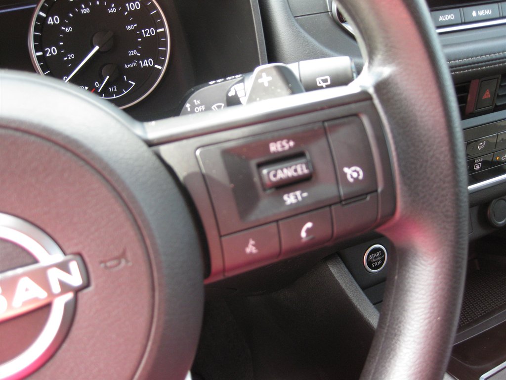2023 Nissan Rogue S - Photo 13